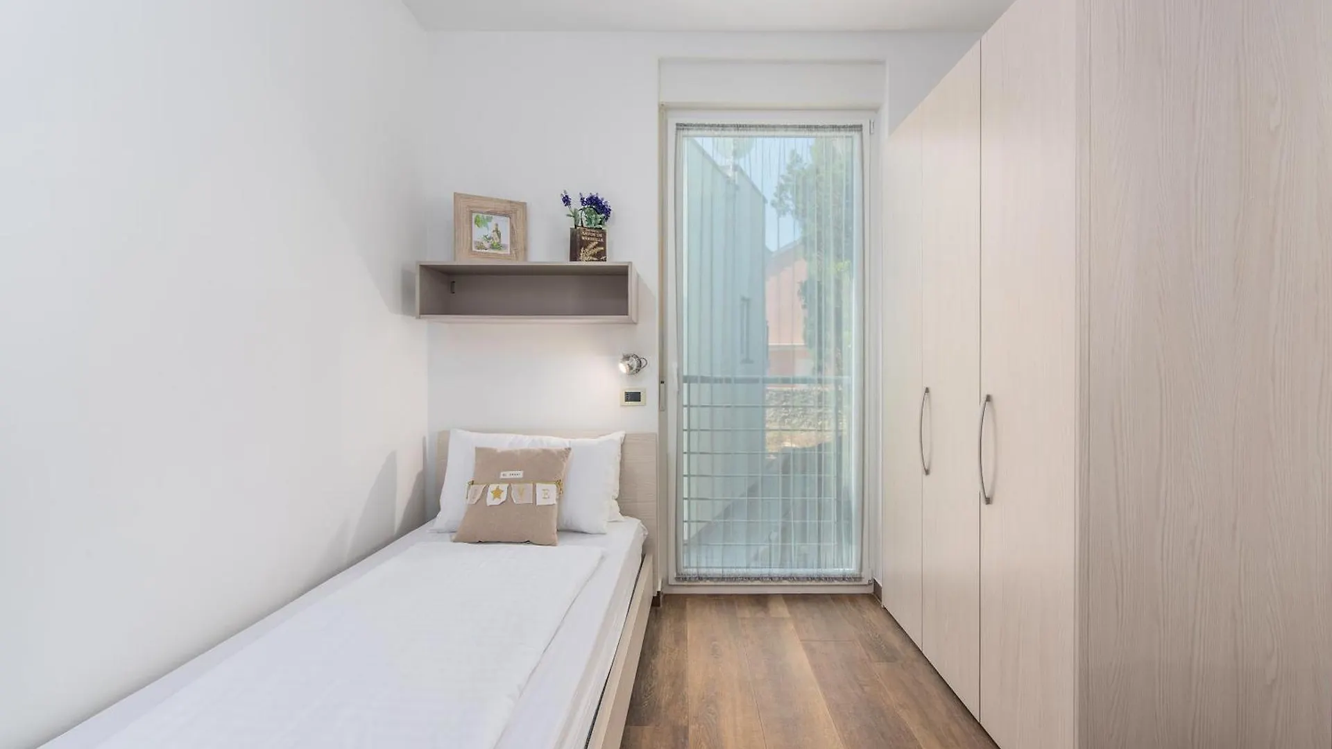 Vila Paliska 0*, Pula Croatia